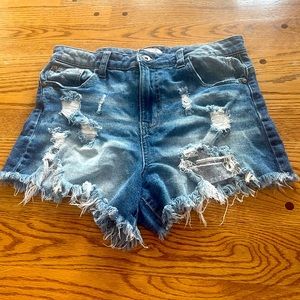 ARIYA Distressed Denim Short Ripped Style shorts Women’s size 29 High Rise